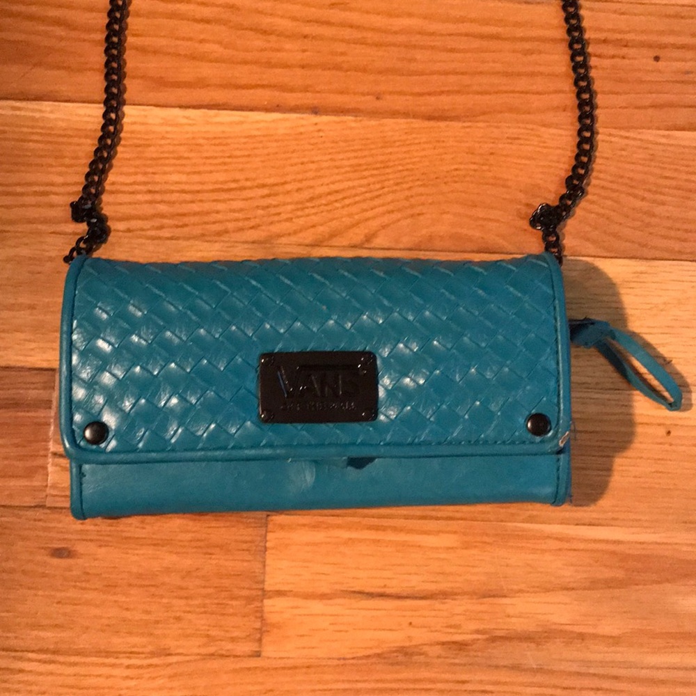 Vans clutch wallet with chain